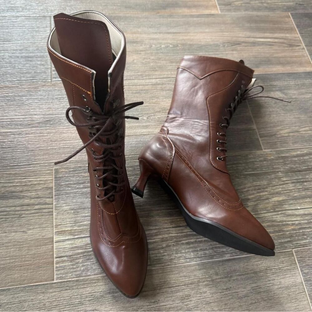 Brand new Renaissance Fall Brown leather lace up boots with pointed toe and 2.5”
